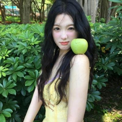 公寓里的两个女人